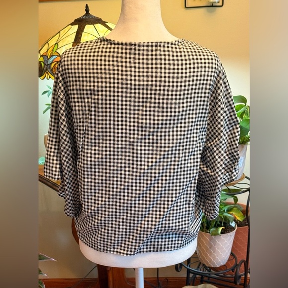 Ariella Black and White Checkered Tie-Front Blouse Size Medium - Picture 2 of 13